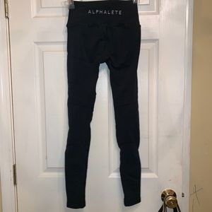 Alphalete revival leggings -black